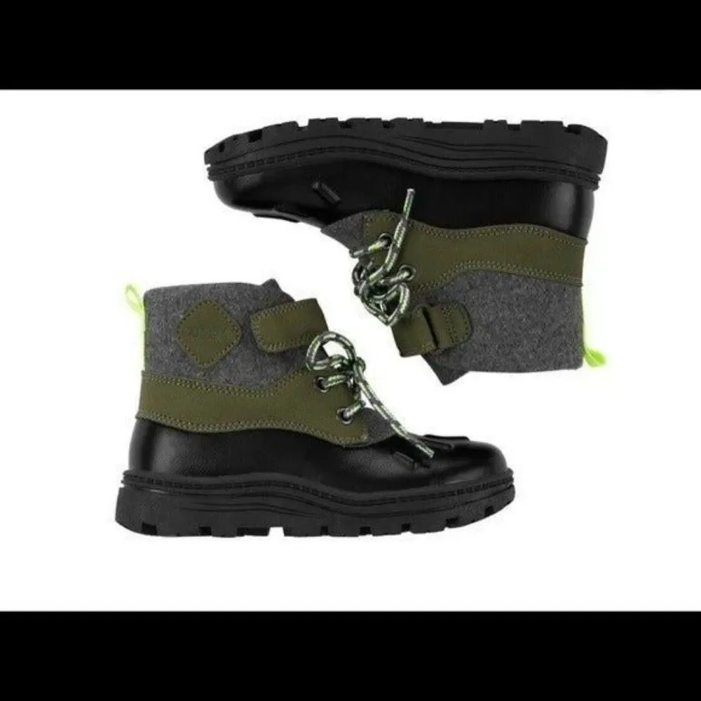 Carter's Duck Boots kids size 7 Black , gray & green New with tag